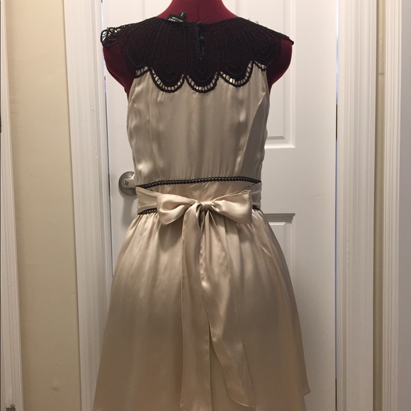 Amazing 100% silk and lace dress - Picture 2 of 6